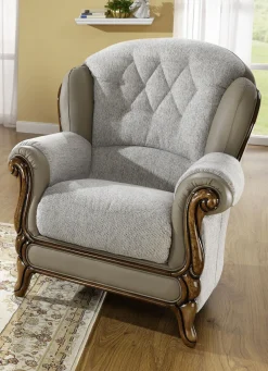 Polstermöbel mit edlen Holzchatosen