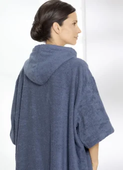 Poncho von Laurina