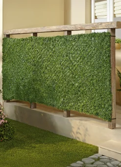 Praktischer Sichtschutz aus stabilem Kunststoffgeflecht