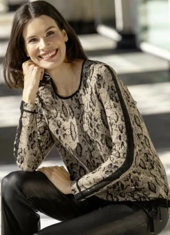 Pullover mit edler Schmucksteinzier