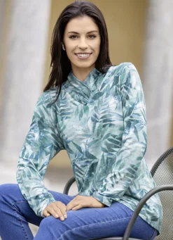 Pullover mit raffiniertem V-Kragen