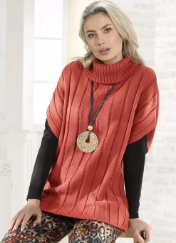 Pullunder in streckender Optik