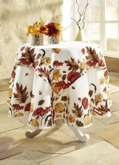 Raumdekoration mit Herbstlaub-Dessin