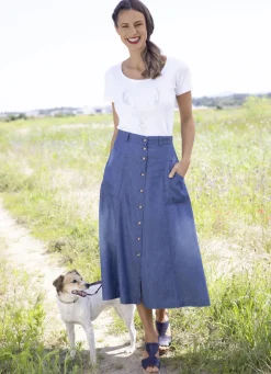 Rock mit Schmuckknöpfen