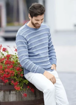 Rundhalspullover mit Strukturdessin in 2 Farben