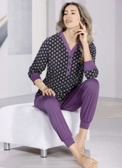 Schlafanzug aus Baumwolle, Knopfleiste und Bündchenabschlüsse