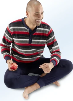 Schlafanzug aus Frottierstretch, mit Knopfleiste und Bündchenabschlüssen