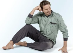 Schlafanzug mit Bündchenabschlüssen, V-Ausschnitt und Brusttasche