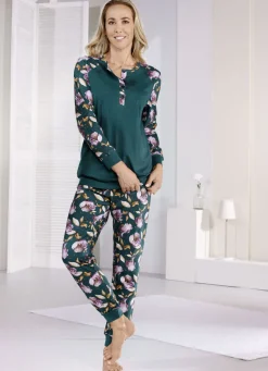 Schlafanzug mit Bündchenabschlüssen