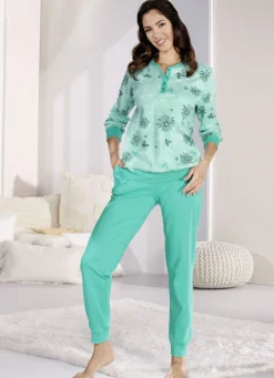 Schlafanzug mit Bündchenabschlüssen und Knopfleiste