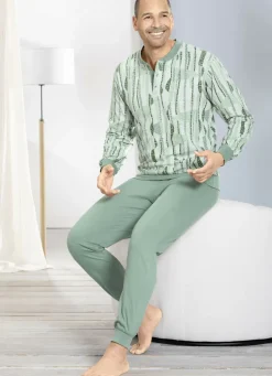 Schlafanzug mit Knopfleiste und Bündchenabschlüssen
