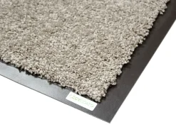 Schmutzfangmatte mit rutschfester Rückseite