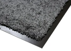 Schmutzfangmatte mit rutschfester Rückseite