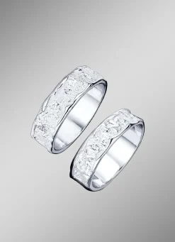 Schwerer Partnerring mit markanter Struktur