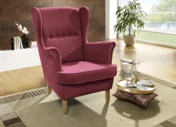 Sessel mit Holzfüßen