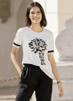 Shirt mit Flatlocknaht am Halsausschnitt