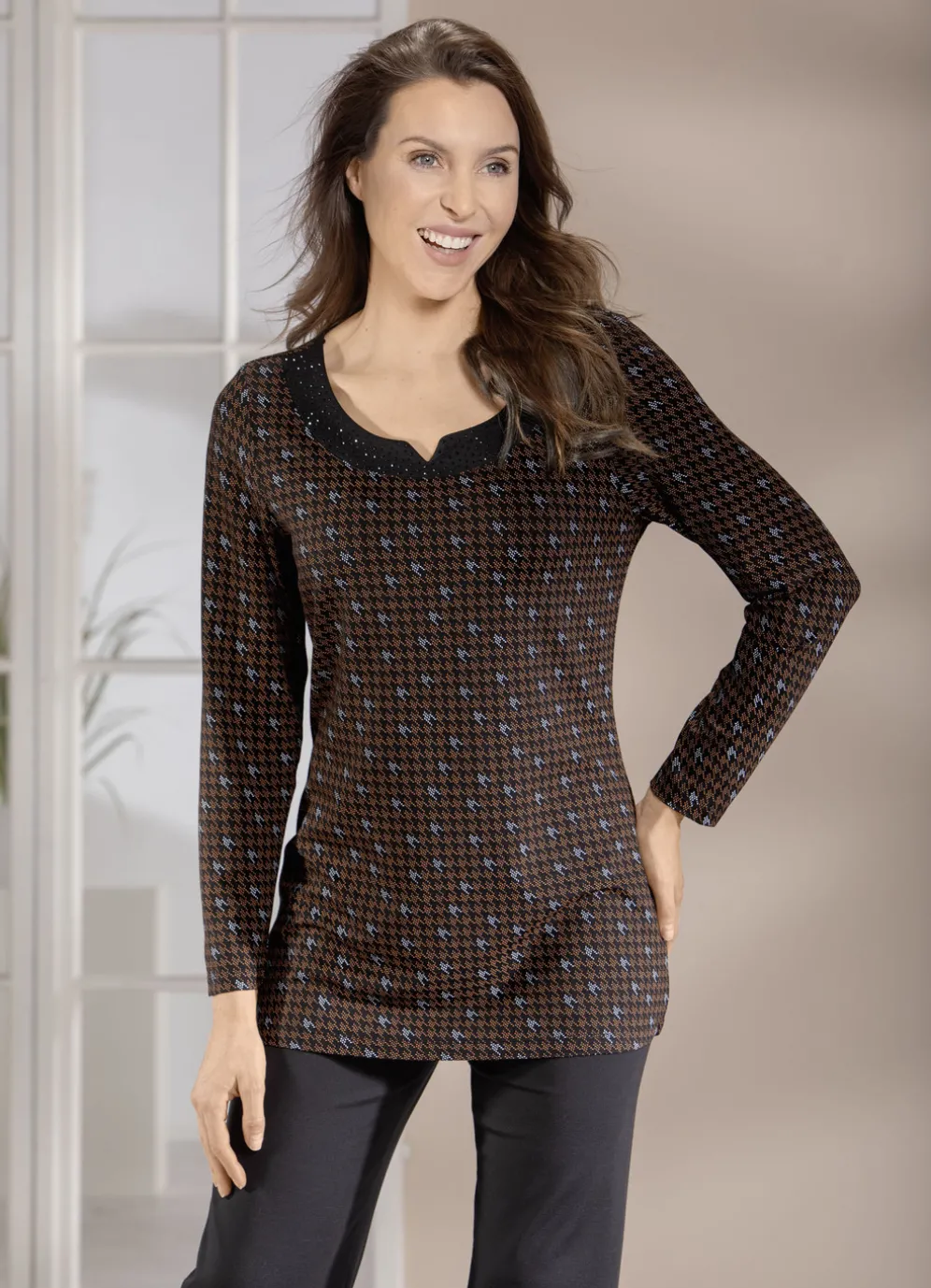 Shirt mit raffiniertem Halsausschnitt