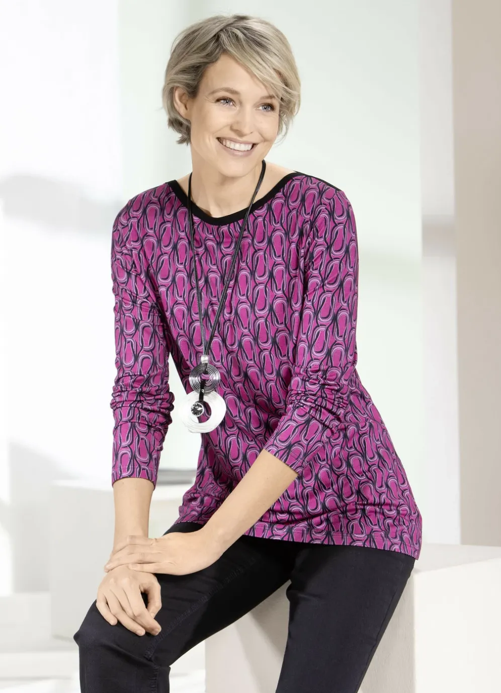 Shirt mit U-Boot-Ausschnitt