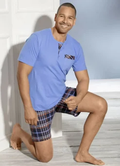 Shorty mit Knopfleiste, Brusttasche und Karodessin