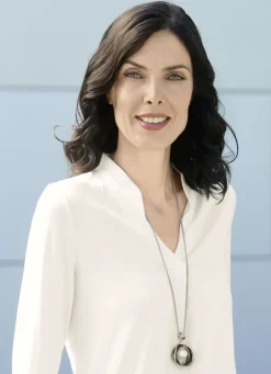 Silberfarbene Halskette mit Anhänger