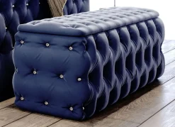 Sitztruhe mit Steppung und Strasssteinen