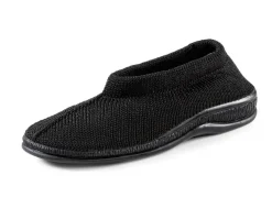 Slipper aus elastischem Strickmaterial