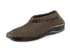 Slipper aus elastischem Strickmaterial