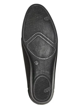 Slipper aus elastischem Textilmaterial