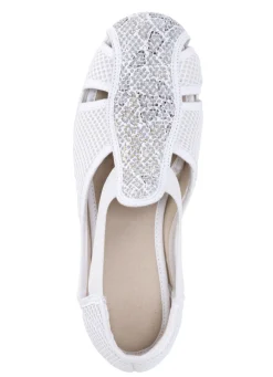 Slipper mit luftigen Durchbrüchen