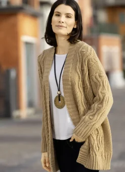 Strickjacke in Grobstrick