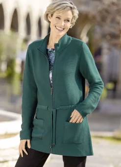 Strickjacke mit Bindeband zur Weitenregulierung