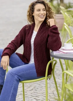 Strickjacke mit Perlfangakzenten