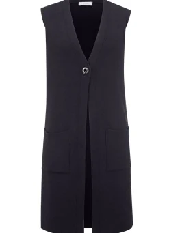 Strickweste mit dekorativem Verschluss