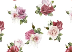 Tagesdecke und Kissenbezüge mit Rosen- Motiven