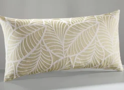 Tagesdecke und Kissenbezüge mit naturnahen Blättermotiven