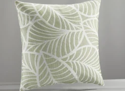 Tagesdecke und Kissenbezüge mit naturnahen Blättermotiven