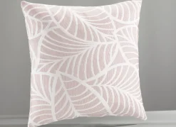 Tagesdecke und Kissenbezüge mit naturnahen Blättermotiven