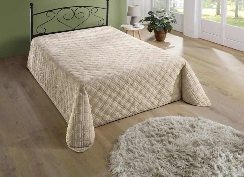 Tagesdecken in Cordoptik-Optik