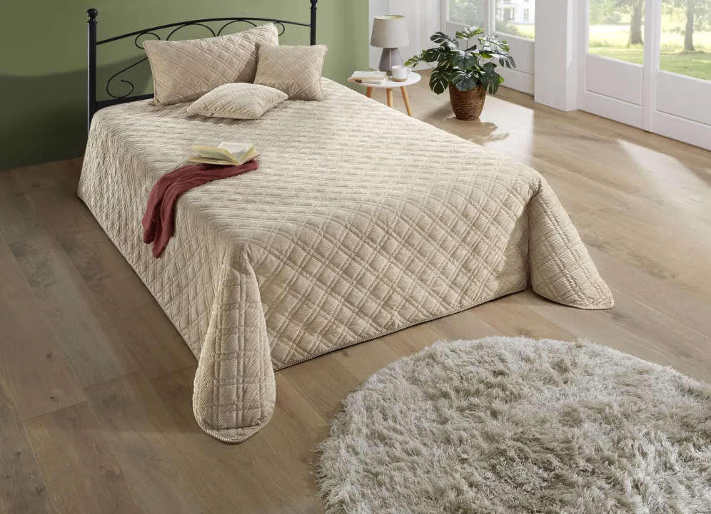 Tagesdecken in Cordoptik-Optik