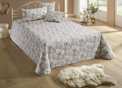 Tagesdecken mit Karosteppung und Kissenbezüge