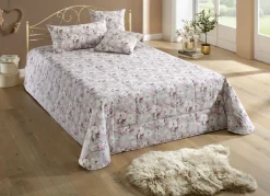 Tagesdecken mit Karosteppung und Kissenbezüge