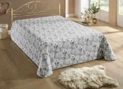 Tagesdecken mit Karosteppung und Kissenbezüge