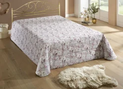 Tagesdecken mit Karosteppung und Kissenbezüge