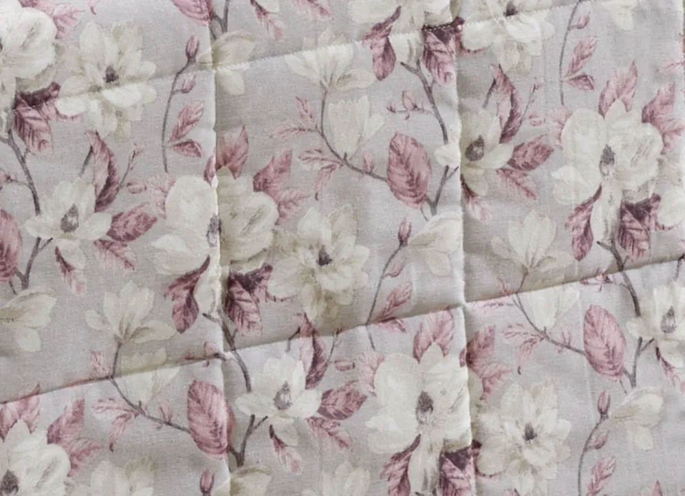 Tagesdecken mit Karosteppung und Kissenbezüge