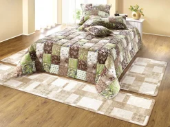 Tagesdecken und Kissenbezüge in Patchwork-Optik aus Baumwolle