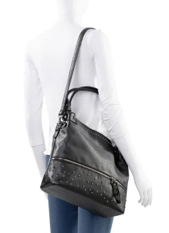 Tasche mit trendigen Ziernieten