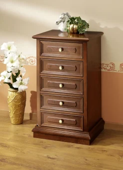 Teilmassive Kommode mit Echtholzfurnier