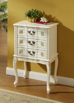 Teilmassive Möbelserie mit kunstvollen Holzverzierungen