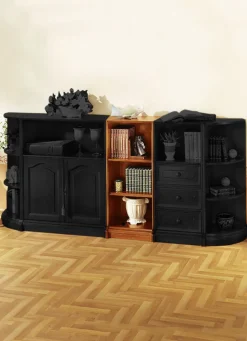 Teilmassive Möbelserie mit Echtholzfurnier