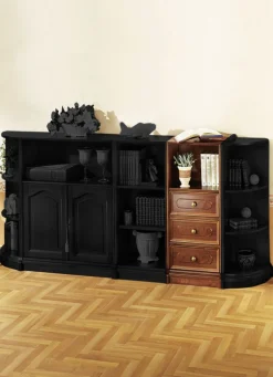 Teilmassive Möbelserie mit Echtholzfurnier